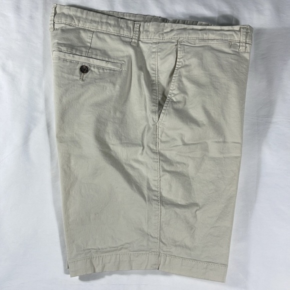 Goodfellow mens beige Every Wear flat front 9" inseam chino shorts - size 38 - Picture 9 of 11